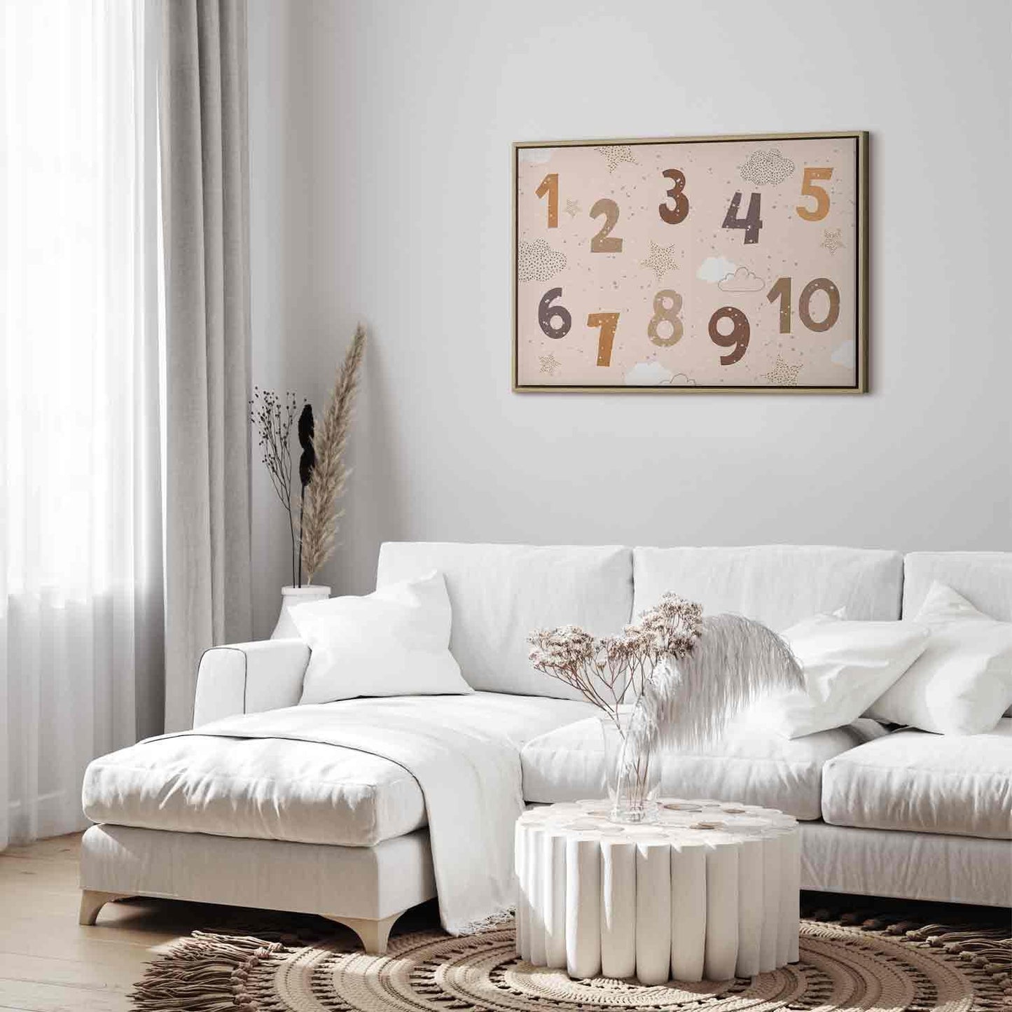 Hoppende tall - Tall i en dempet beige-brun fargetone blant snøfnugg, stjerner og skyer