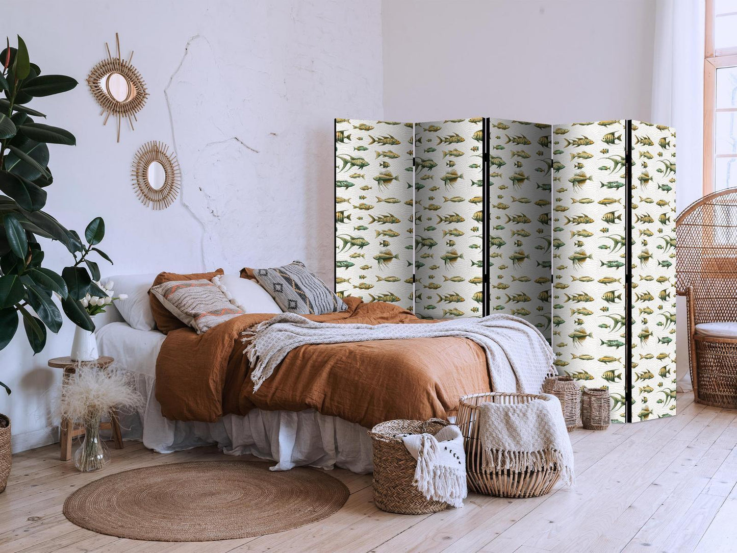 Uvanlige fiskearter - En klynge av fisk i dempede farger i retrostil mot en bakgrunn av beige striper