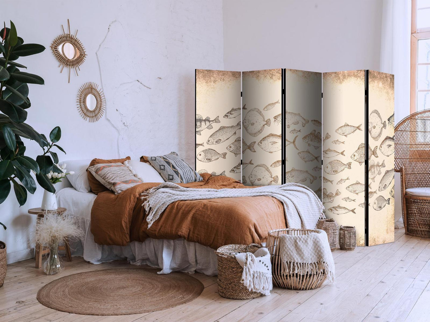 Skisse av en fiskestim - Skisser av ulike fiskearter som svømmer i en stim på beige bakgrunn i vintagestil