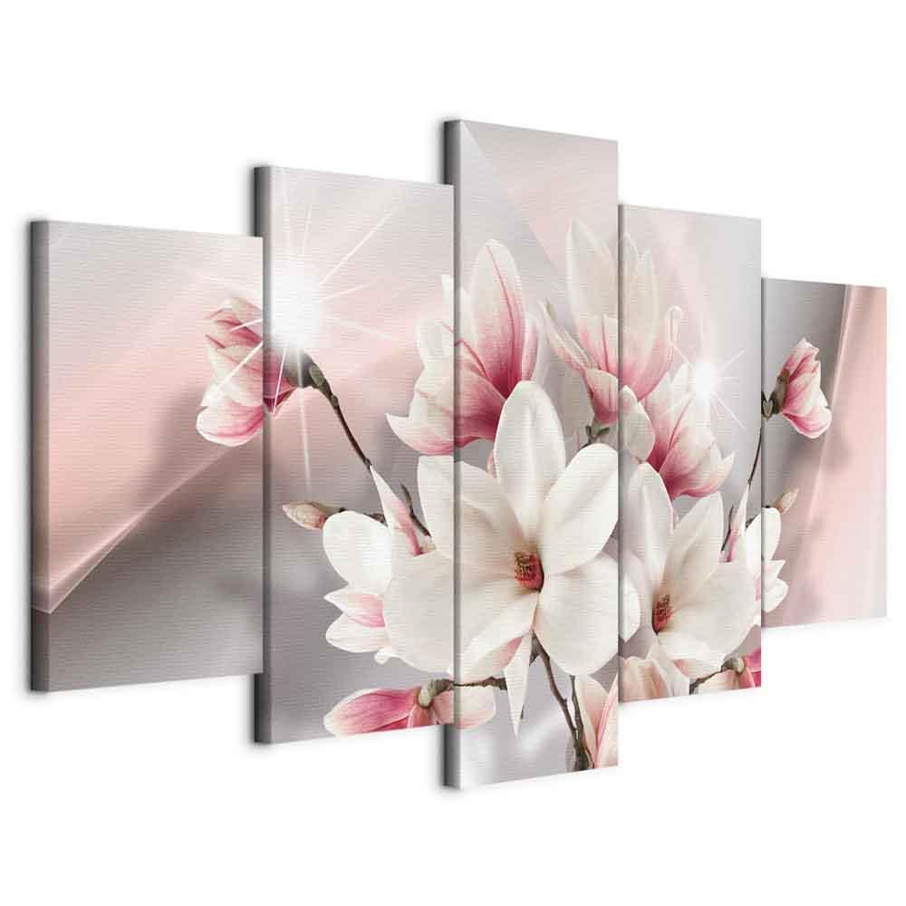 Magnolia i blomstring